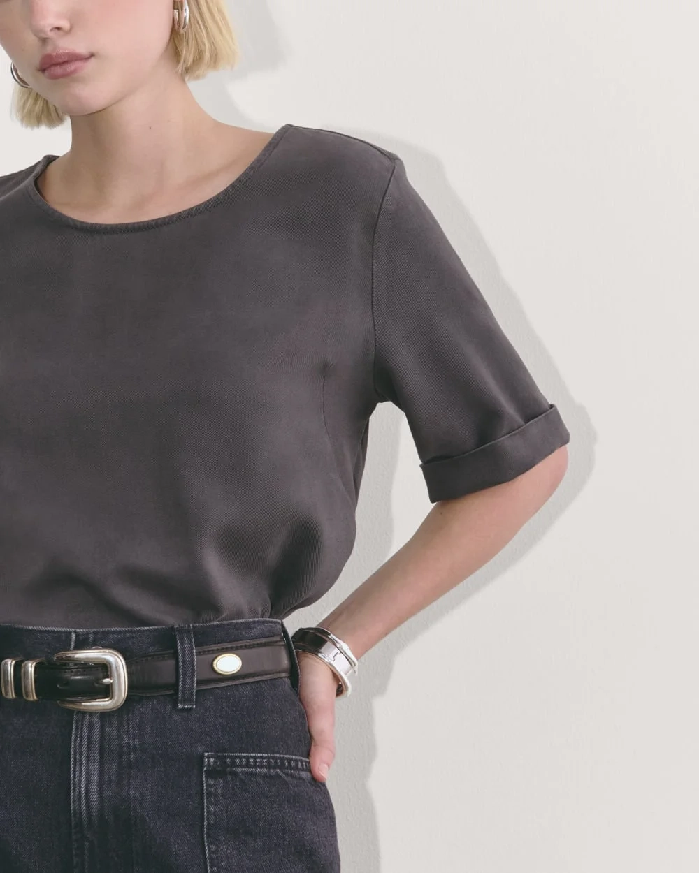 The Relaxed Tee in Buttersoft | Graphite (3)