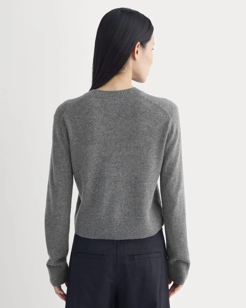 Cashmere Cropped High-V Sweater | Heather Charcoal (2)