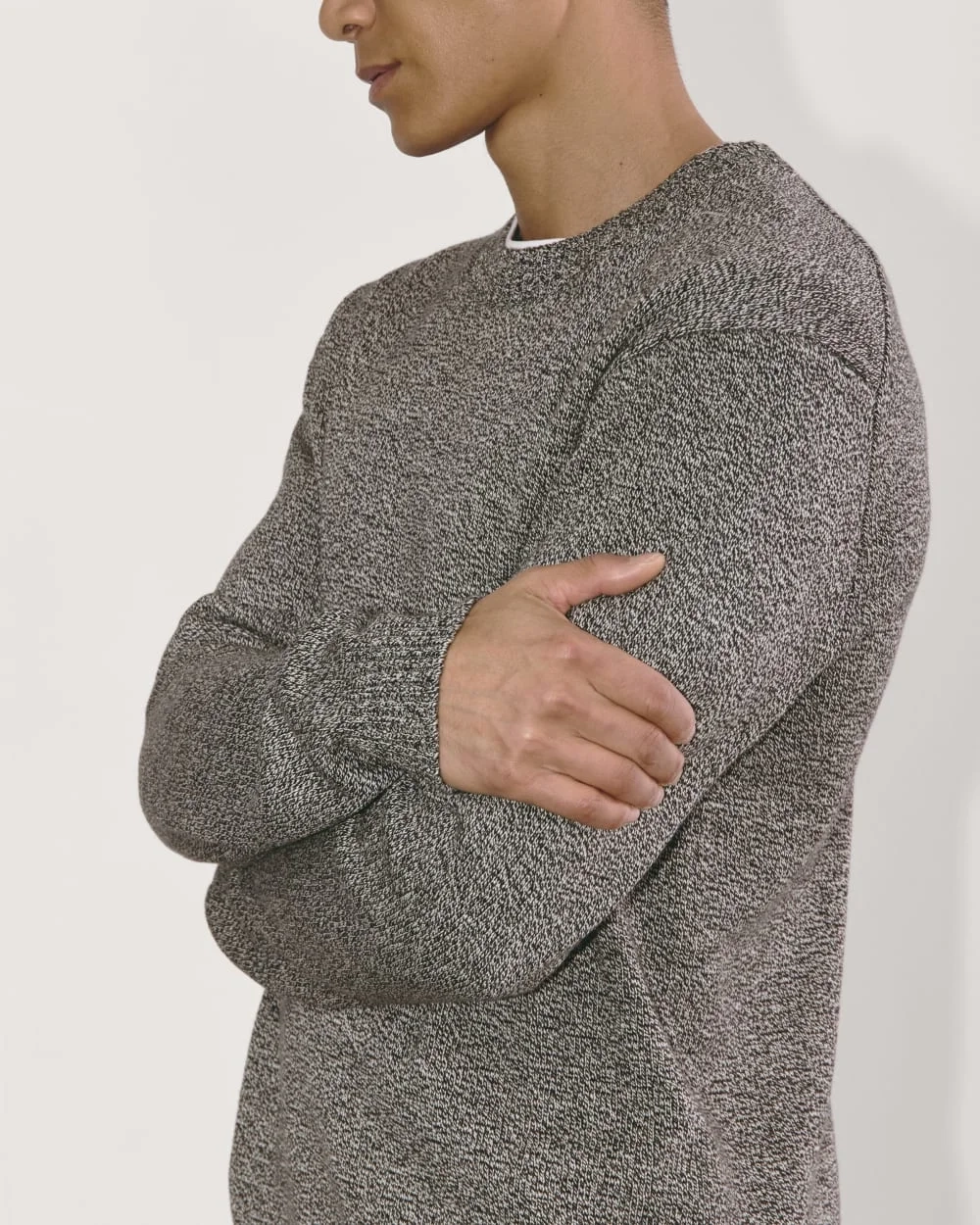 The Classic Sweater in Everyday Cotton | Canvas / Black Twist (2)