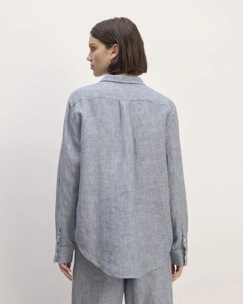 The Must-Have Shirt in Linen | White / Blue (4)