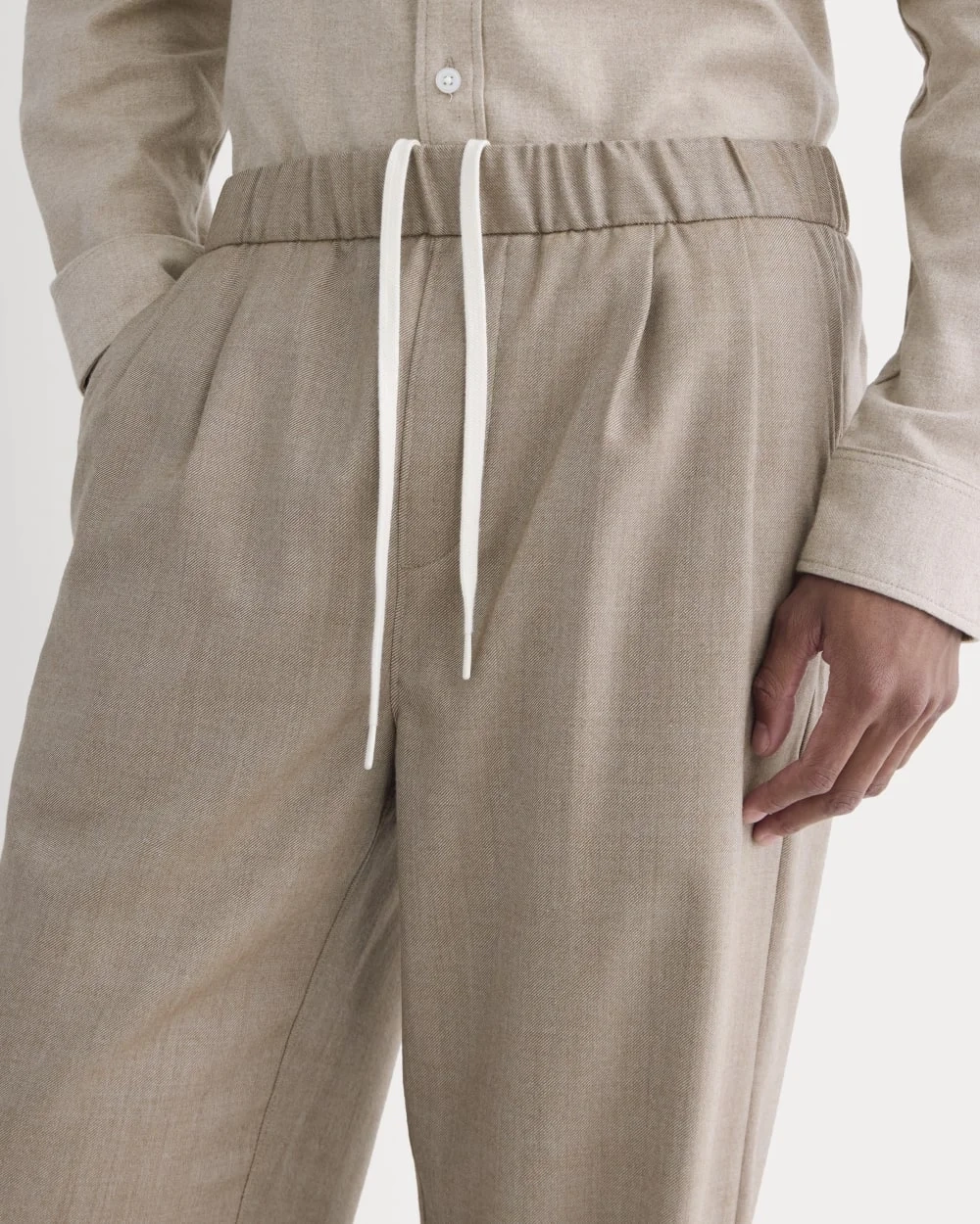 Pleated Trouser in Tailor Twill | Light Taupe (2)