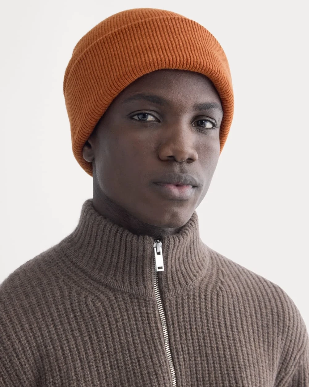 The Cabin Beanie | Rust (3)