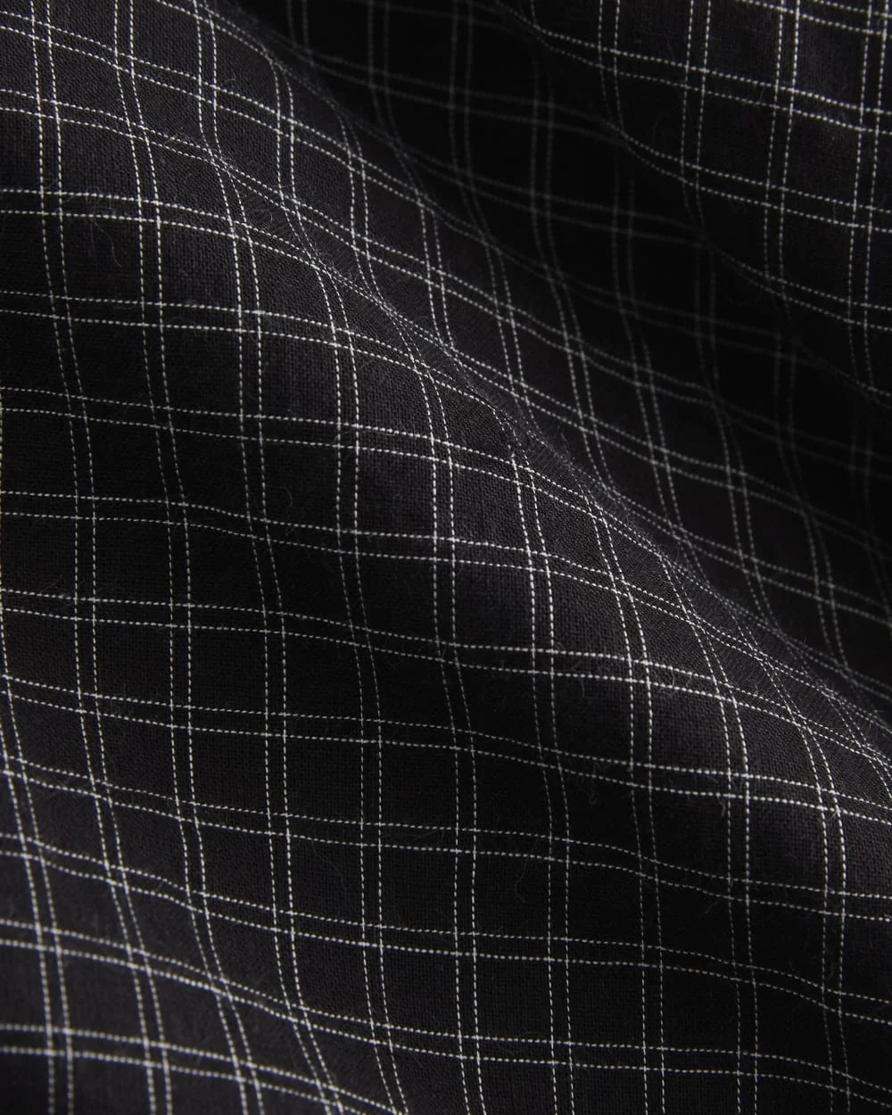 Textured Voile Resort Shirt | Black Plaid (4)