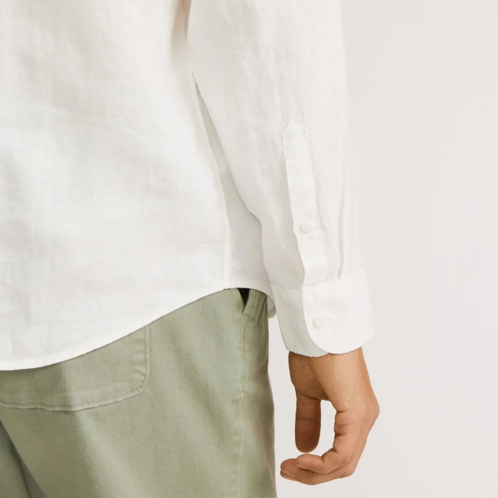 The Classic Shirt in Linen | White (2)