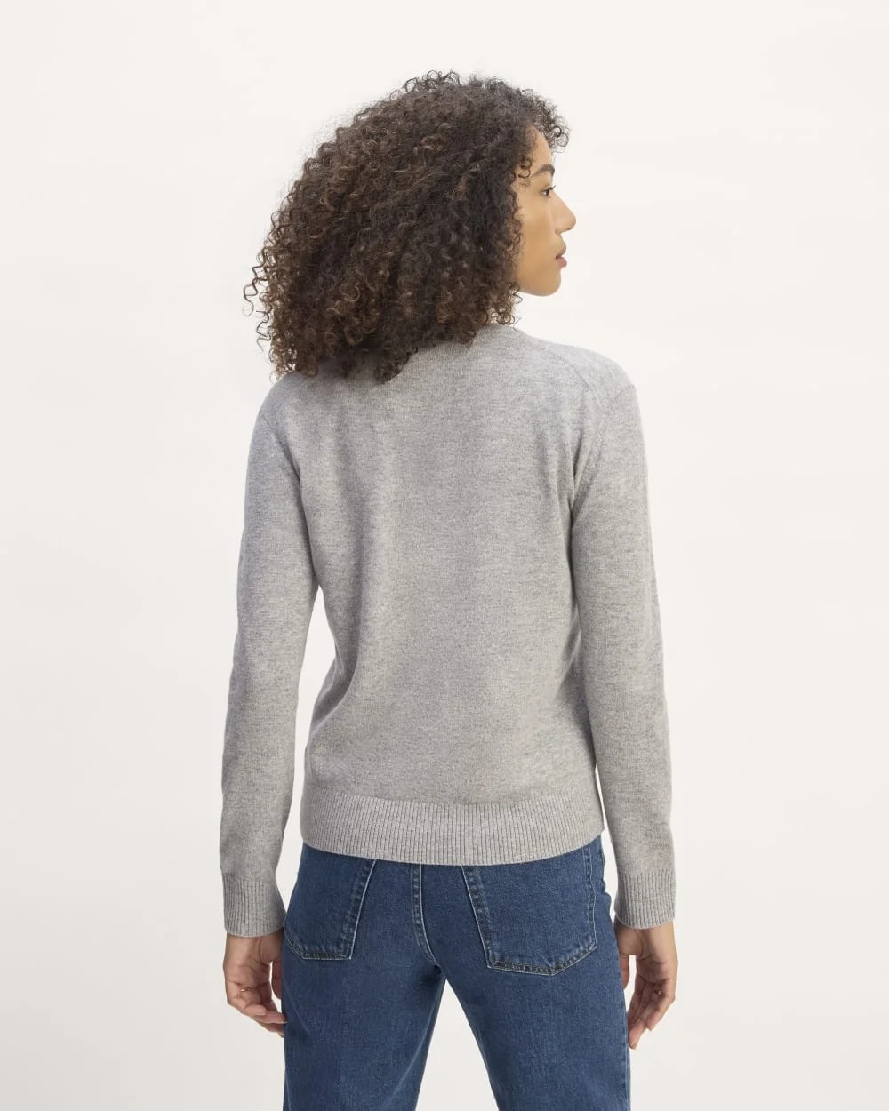 The Classic Crew in Cashmere | Light Heather Grey (4)