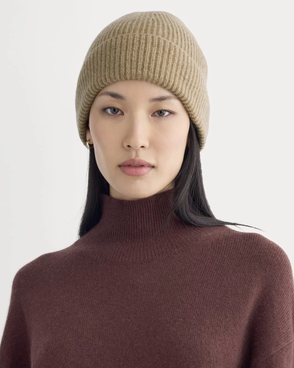 The Cashmere Ribbed Beanie | Dark Heathered Camel (2)