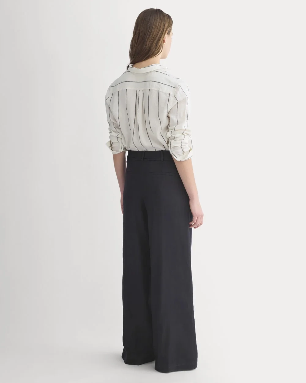 Wide-Leg Belted Pant in Stretch Linen | Black | Regular (3)