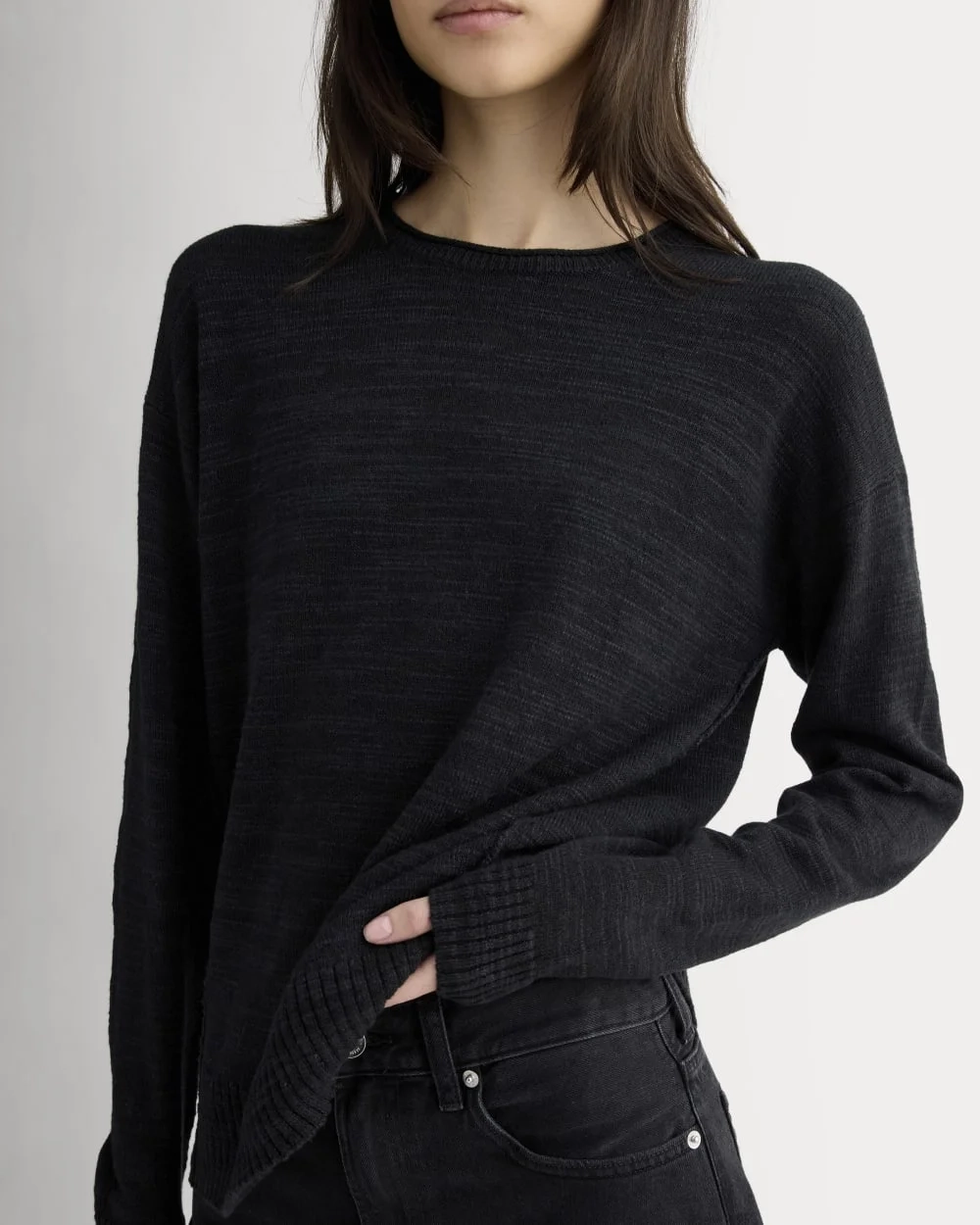 The Slouch Sweater in Cotton Linen | Black (2)