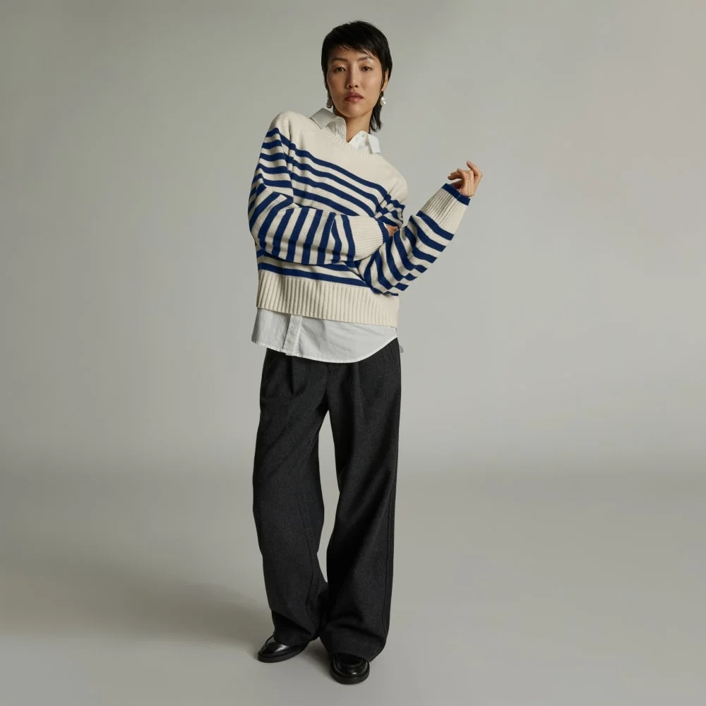 The Cashmere Boxy Crew | Bright Navy / Bone (4)