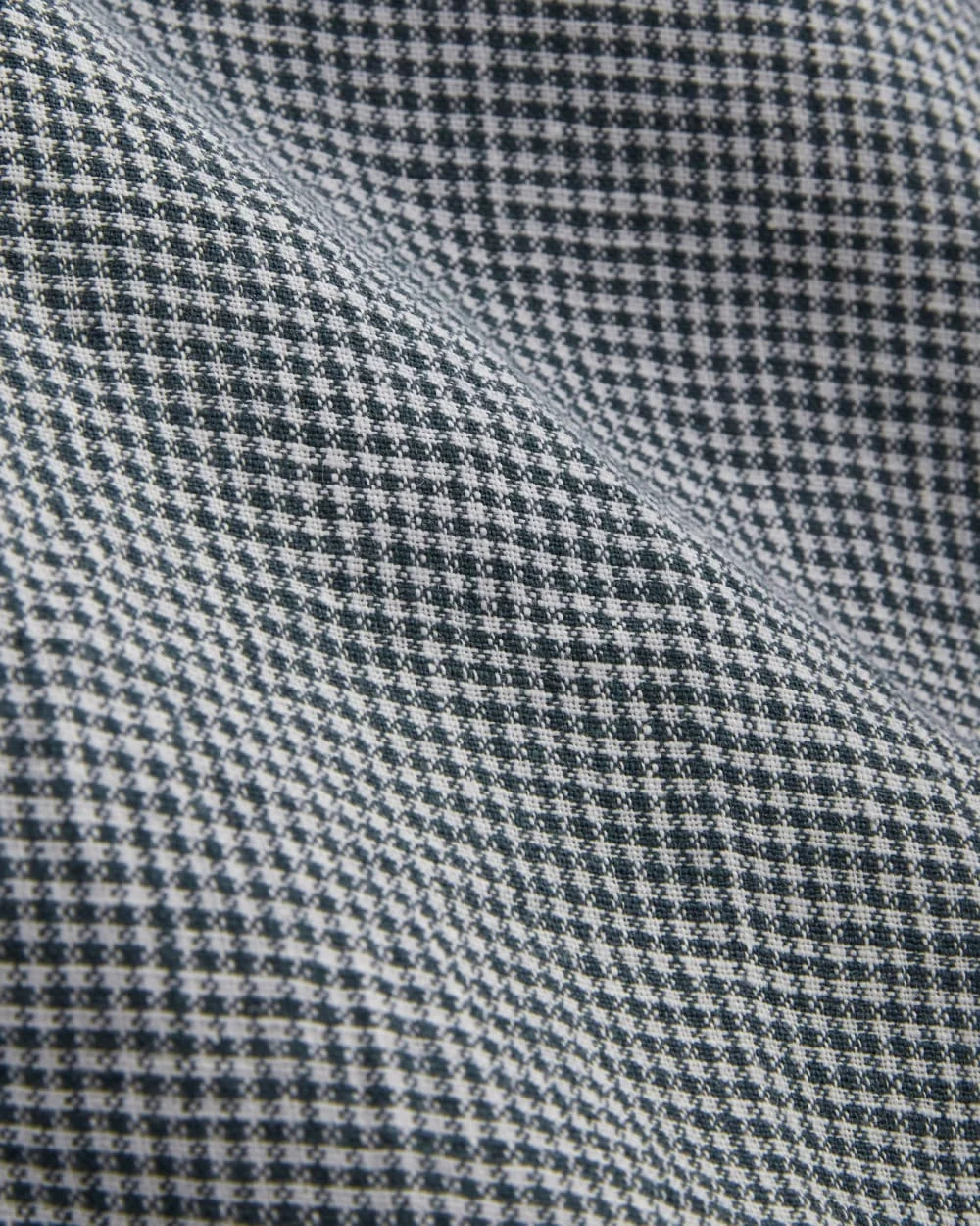 The Daytripper Dress in Linen | Midnight Navy Gingham (2)