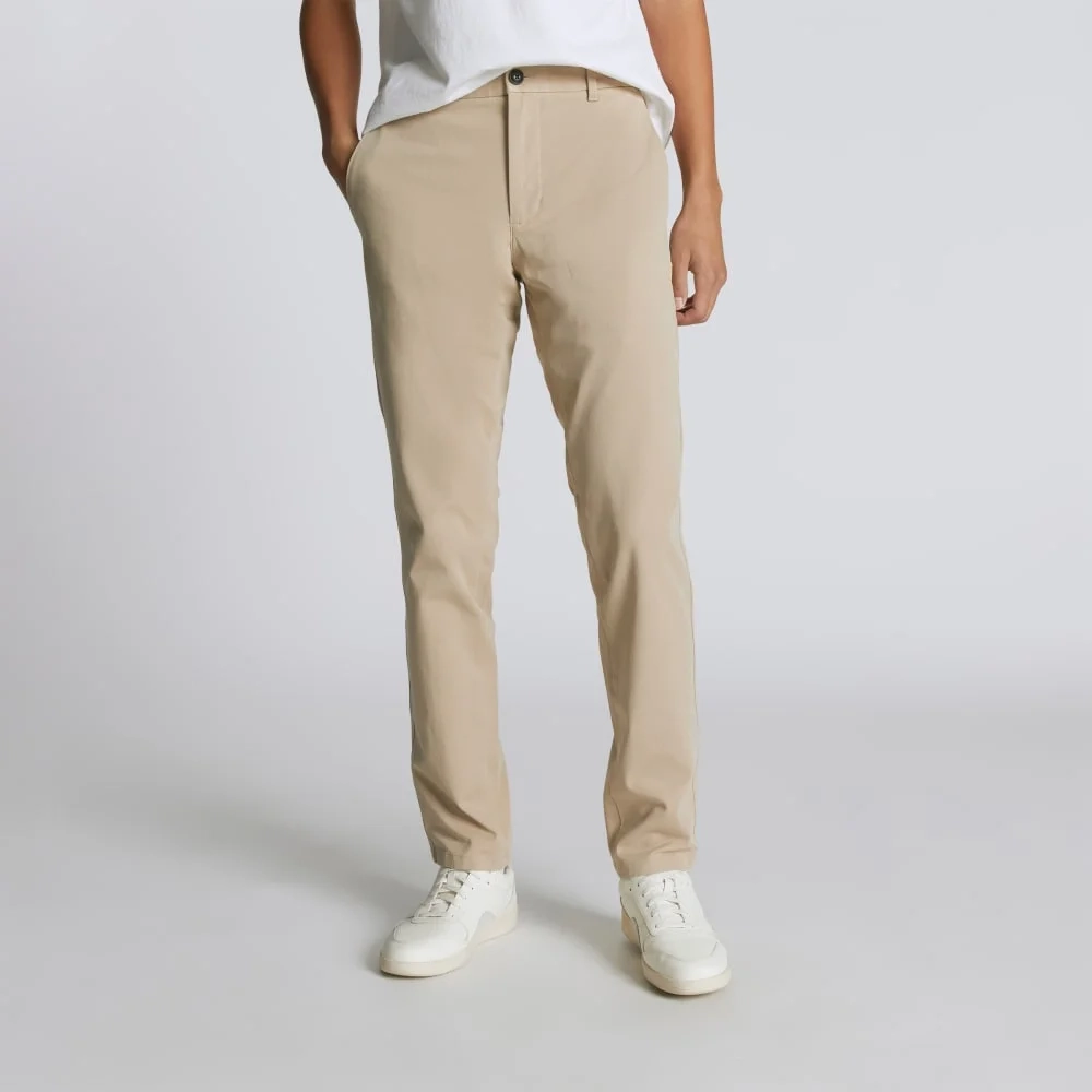 The Straight Fit Performance Chino | Uniform | Trench Coat Khaki | Straight (3)