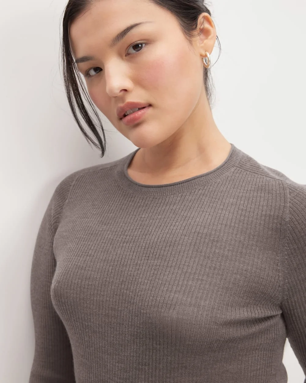 The Long-Sleeve Sweater Tee in Ultrasoft Merino | Heather Cocoa (2)