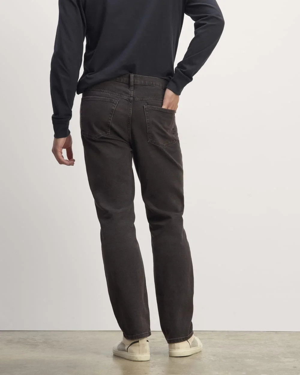 The Organic Cotton Straight-Leg Jean | Washed Black (2)