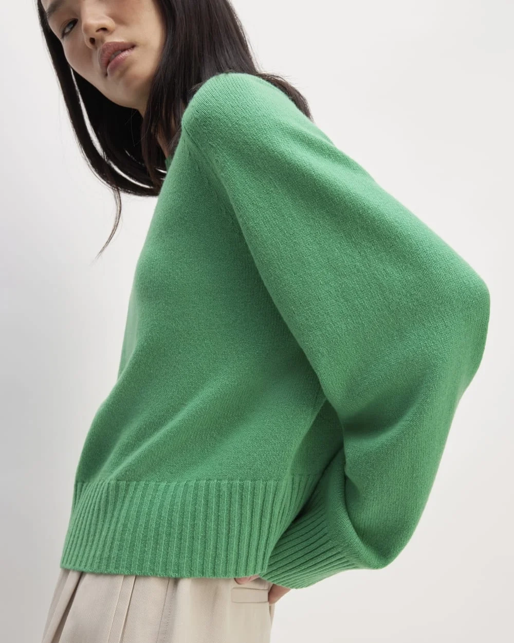 The Cashmere Boxy Crew | Bright Jade (3)