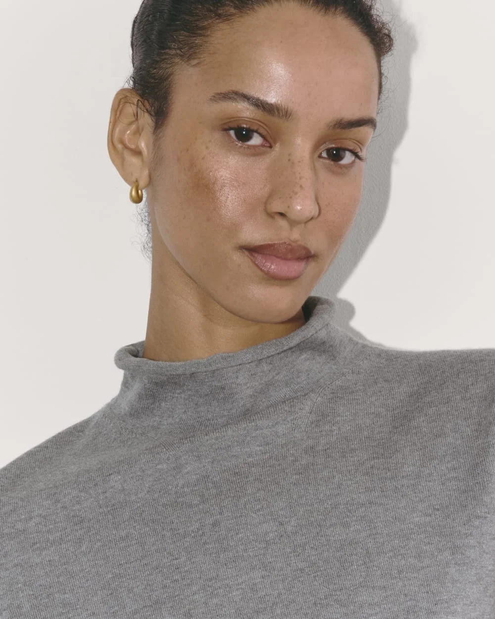 The Funnel Neck in Cotton Cashmere | Heather Charcoal (2)
