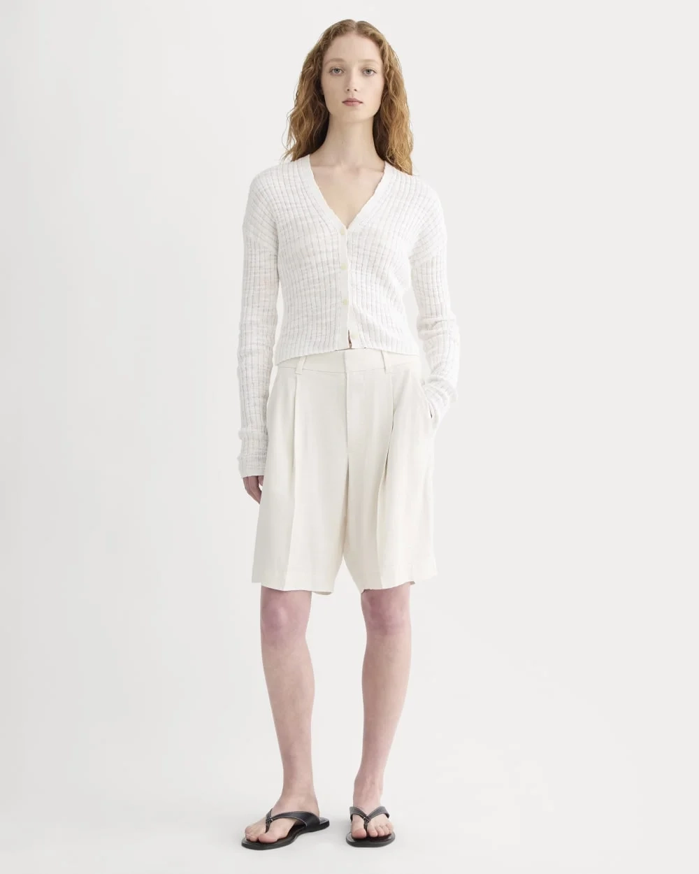 The Ribbed Cardigan in Cotton Linen | White (2)