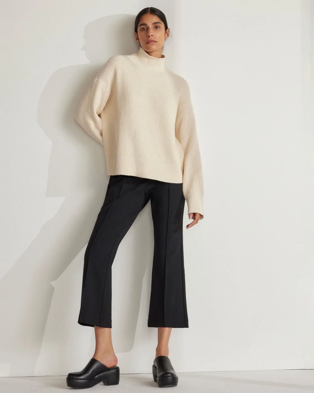 The Puffa Clog | Black (3)