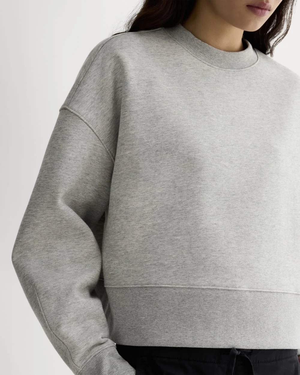 Luxe Fleece Sweatshirt | Heathered Grey (2)