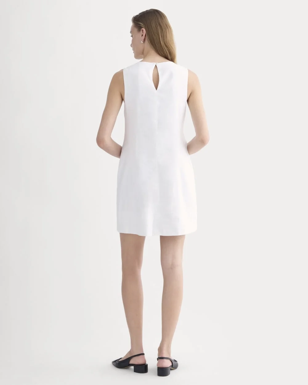 The Shift Dress in Stretch Linen | White (3)
