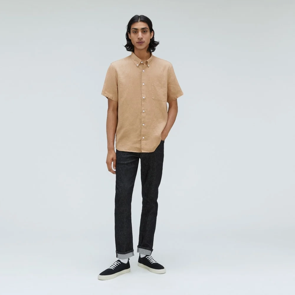 The Classic Short-Sleeve Shirt in Linen | Iced Coffee (3)