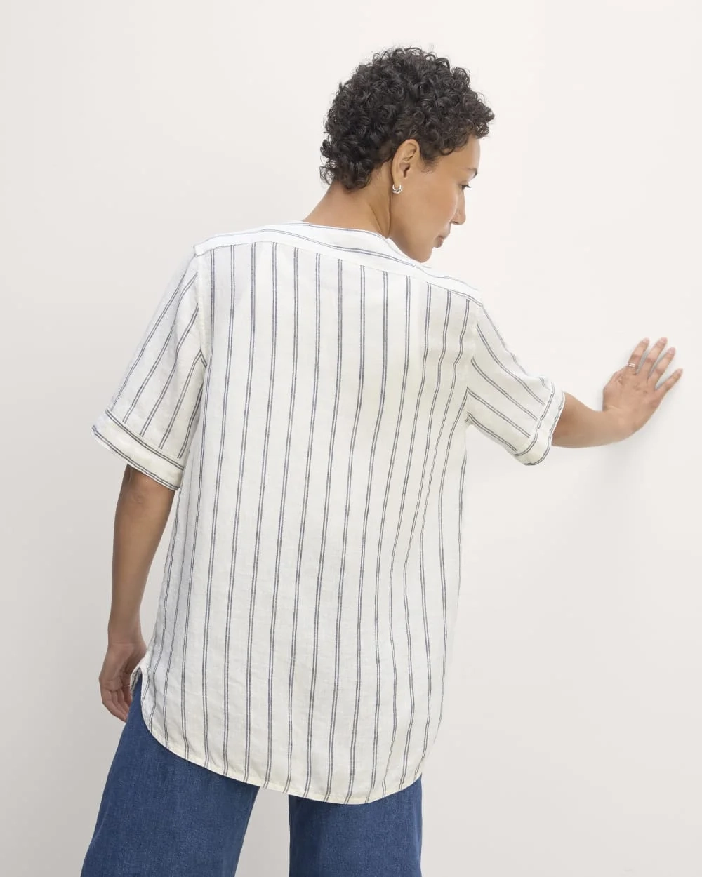 The Bib Shirt in Linen | Bone/Navy (3)