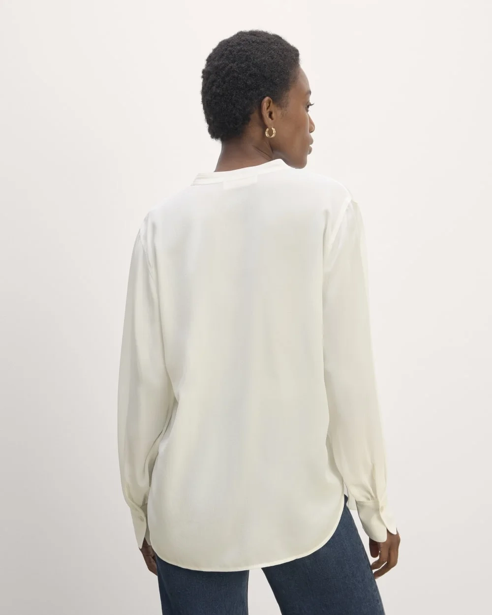 The Henley Shirt in Washable Silk | Off-White (3)