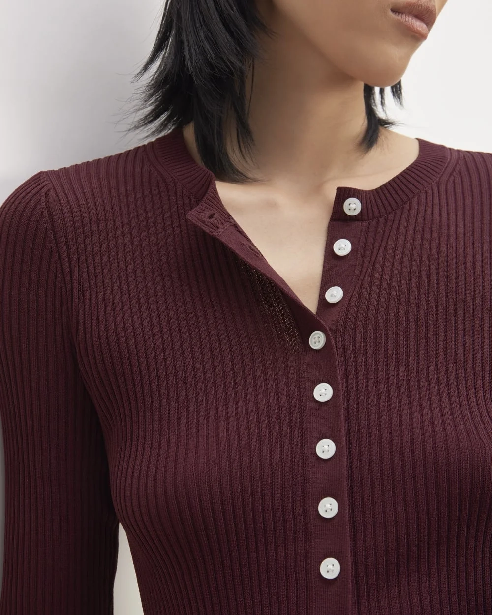 The Ribbed Cropped Cardigan | Burgundy (3)