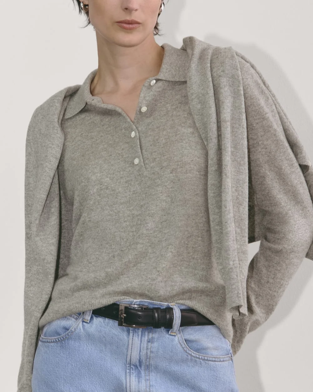 The Classic Polo in Cashmere | Light Heather Grey (2)