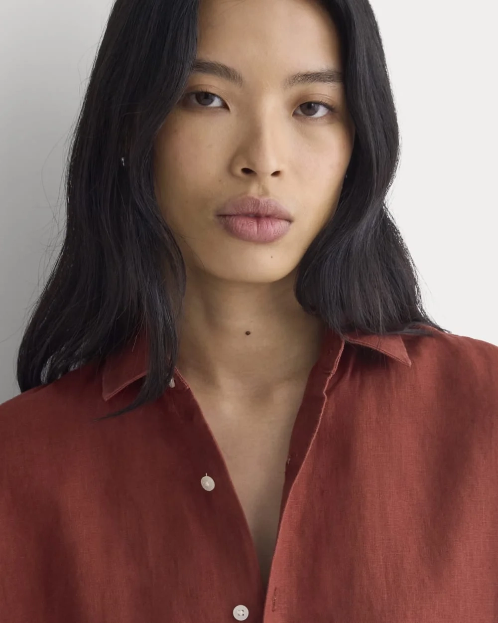 The Boxy Shirt in Linen | Henna Red (4)