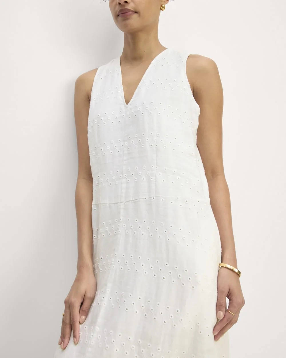 The Linen Eyelet Maxi Dress | White Eyelet (3)
