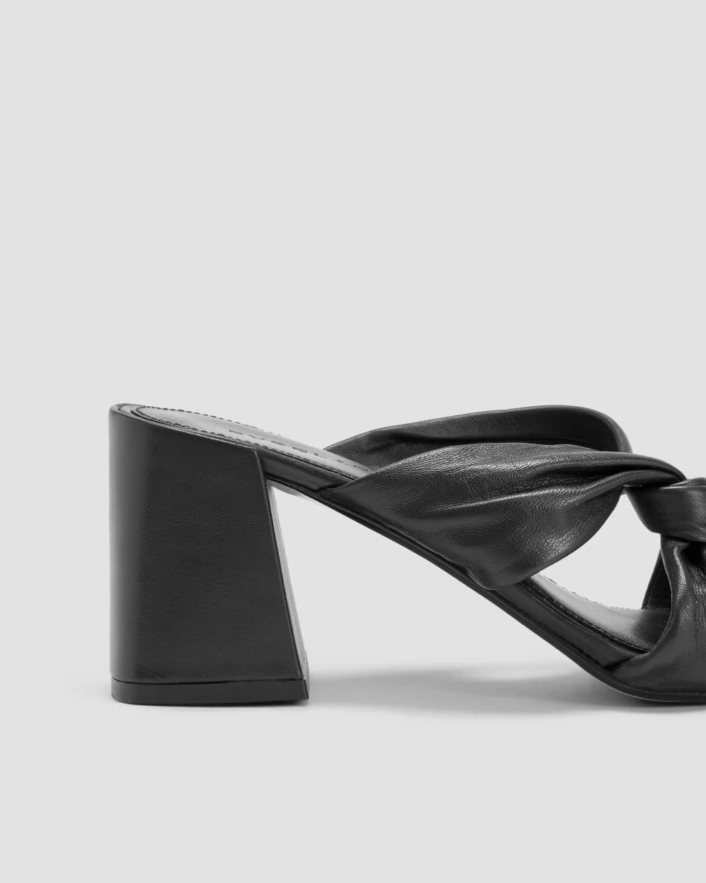 The Day Twist Heel | Black (2)