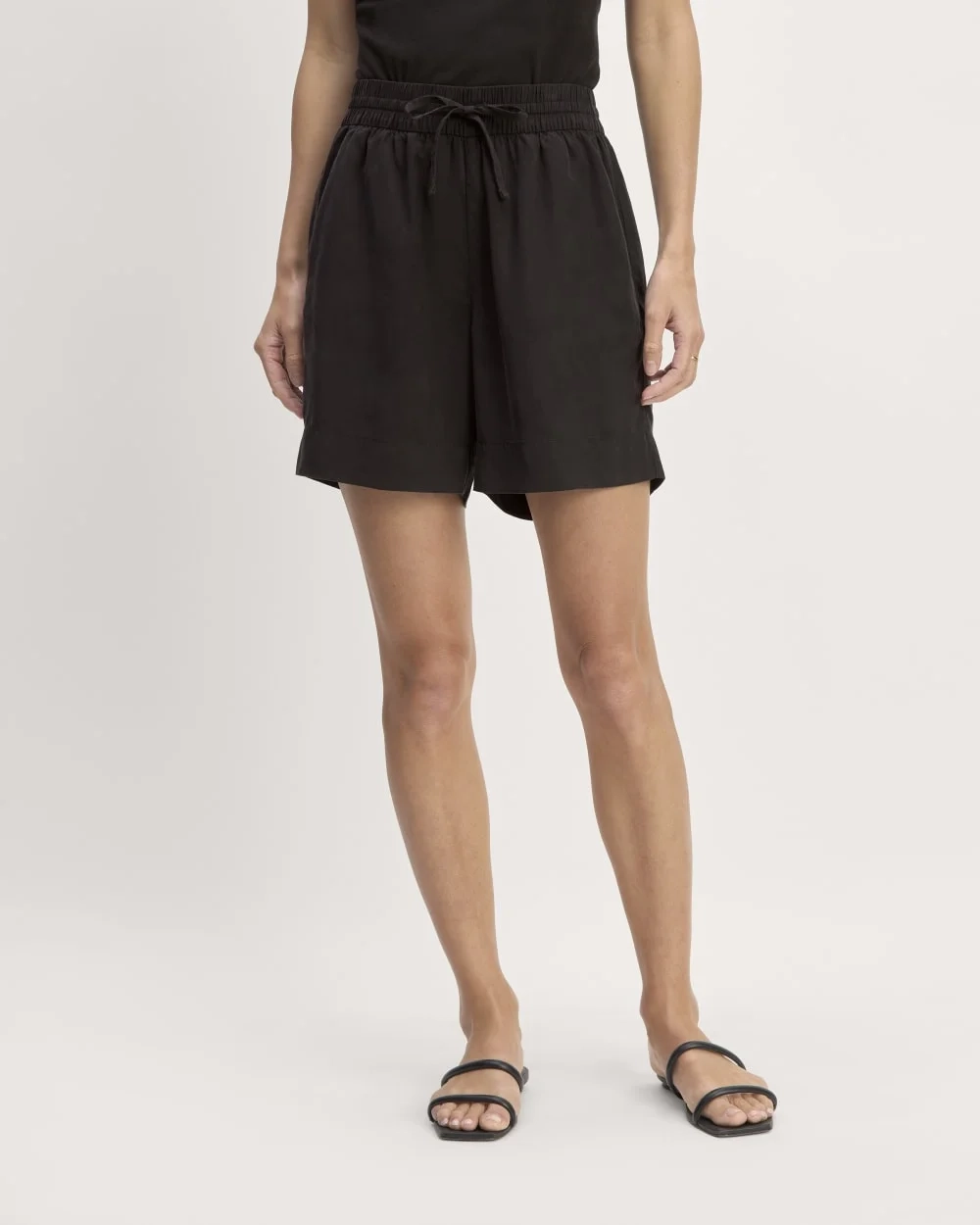 The Vacation Short | Black (3)