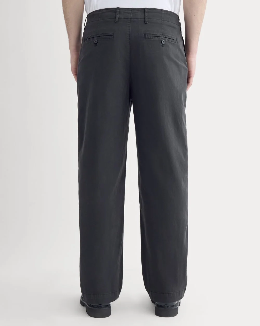 Everyday Relaxed-Fit Chino | Black (4)