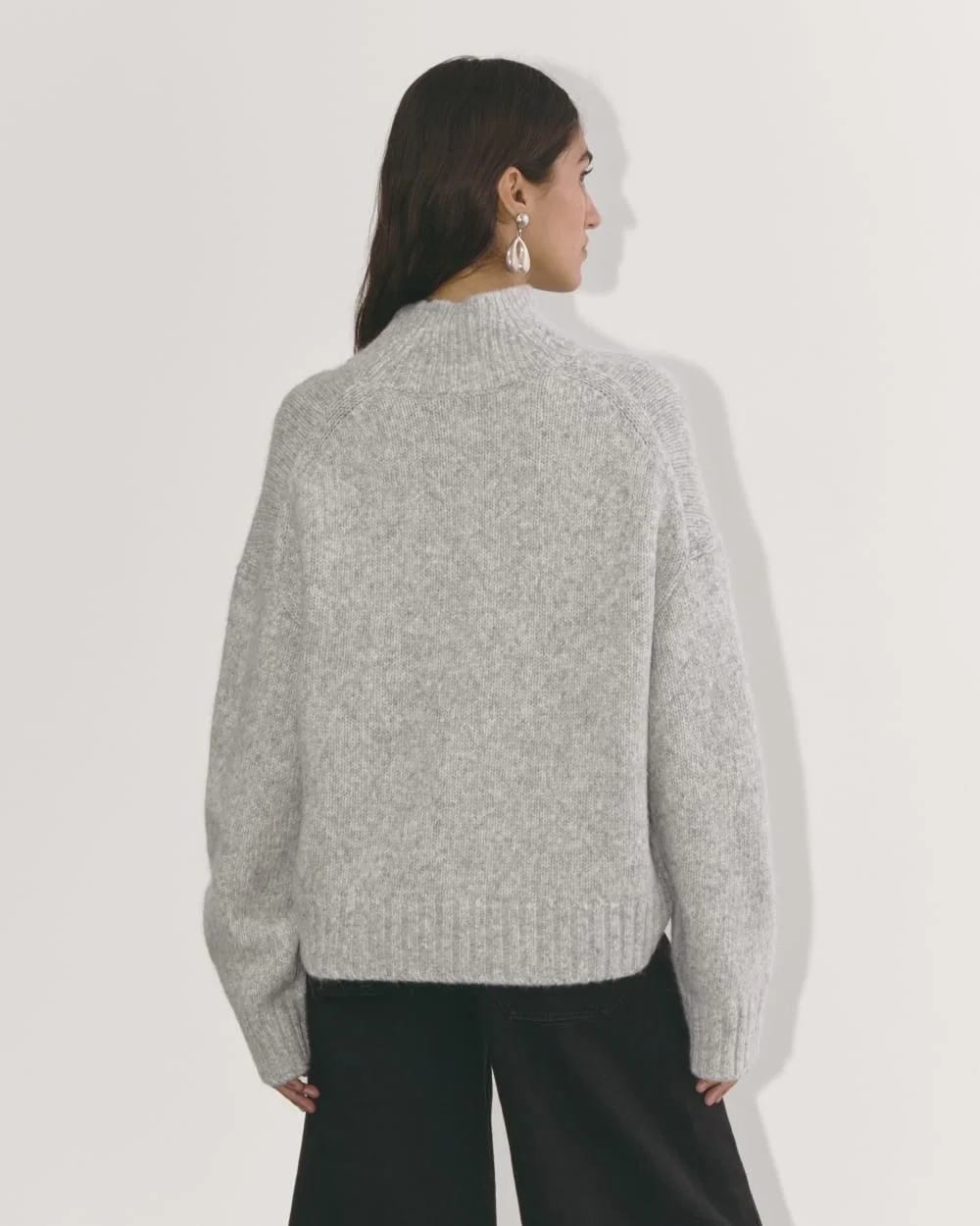 The Cloud Oversized Turtleneck | Heather Grey (3)