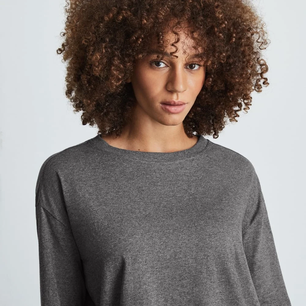 The Organic Cotton Long-Sleeve Tee | Charcoal (2)