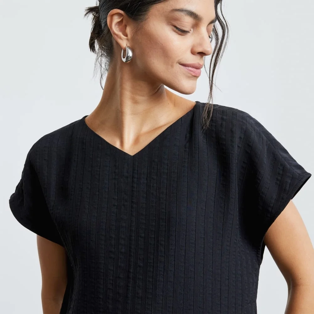 The City Stripe V-Neck Top | Black (2)