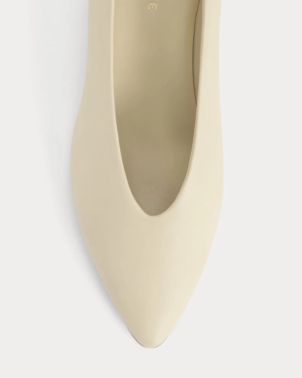 Made in Italy Almond-Toe Pump | Crema (4)