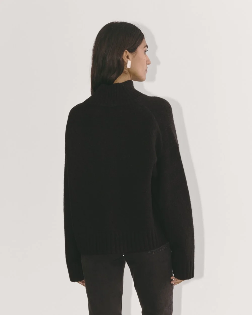 The Cloud Oversized Turtleneck | Black (2)