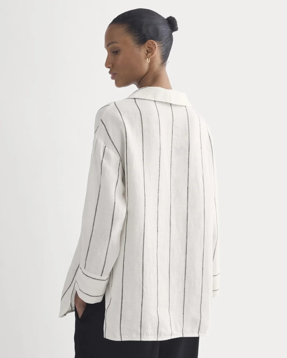Popover Shirt in Linen | Gardenia/Meteorite (5)