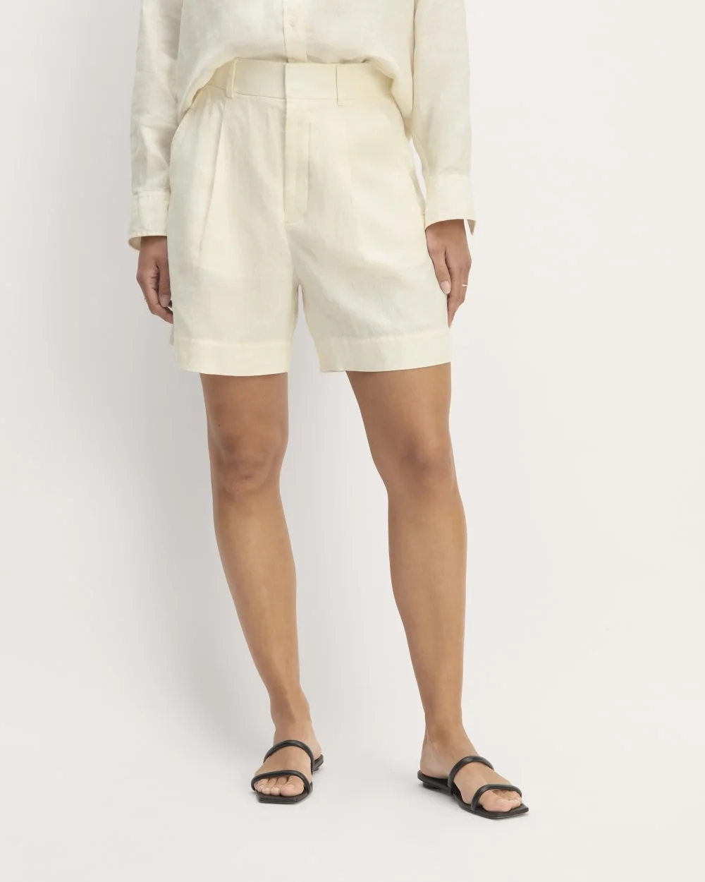 The Linen Way-High® Drape Short | Bone (3)