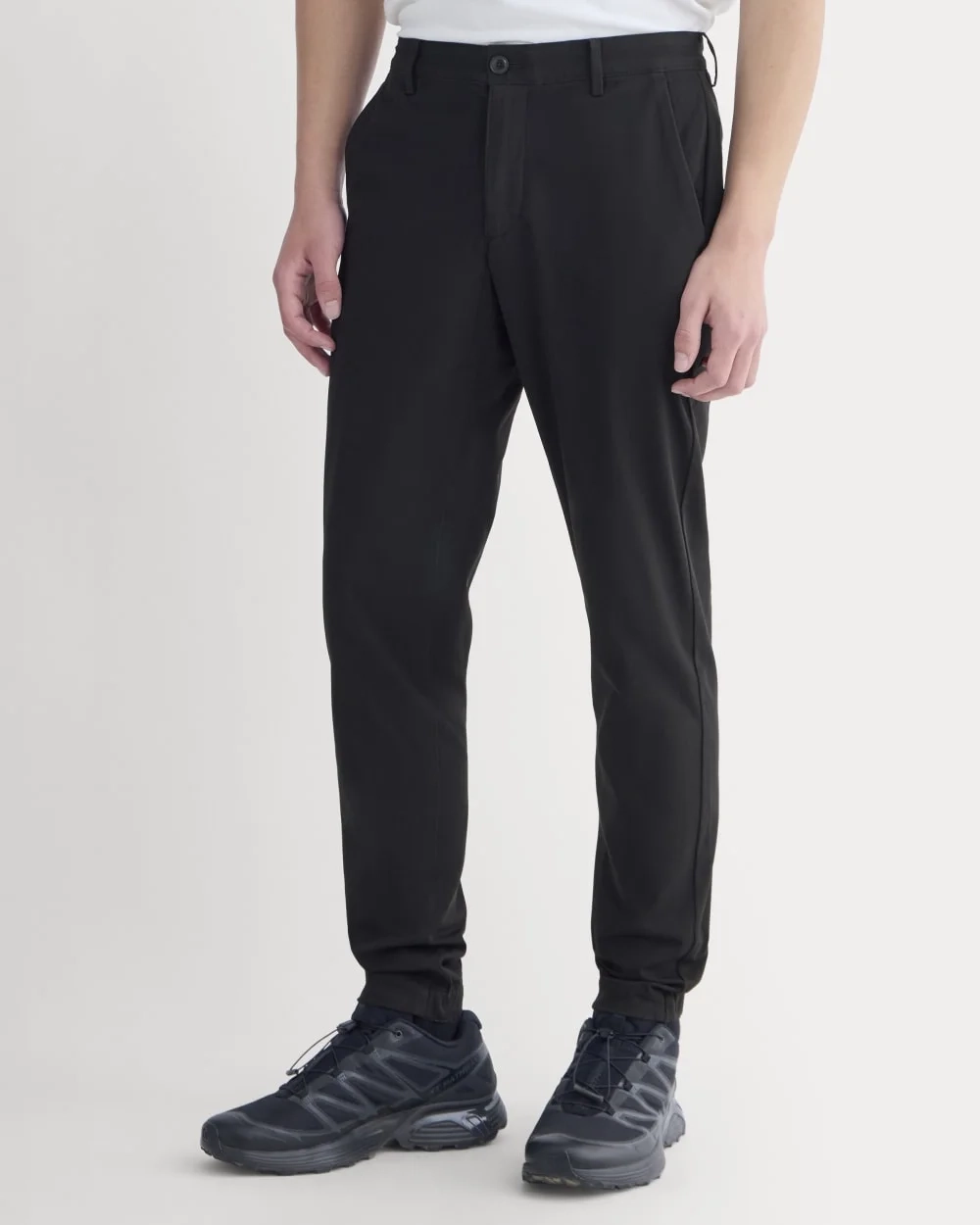 The Performance Traveler Chino | Black (2)