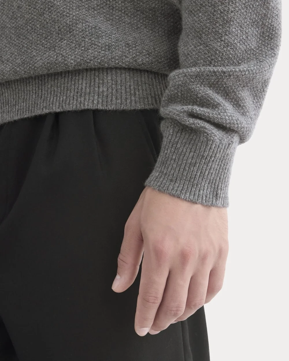 Henley in Wool Cashmere | Heather Charcoal (2)