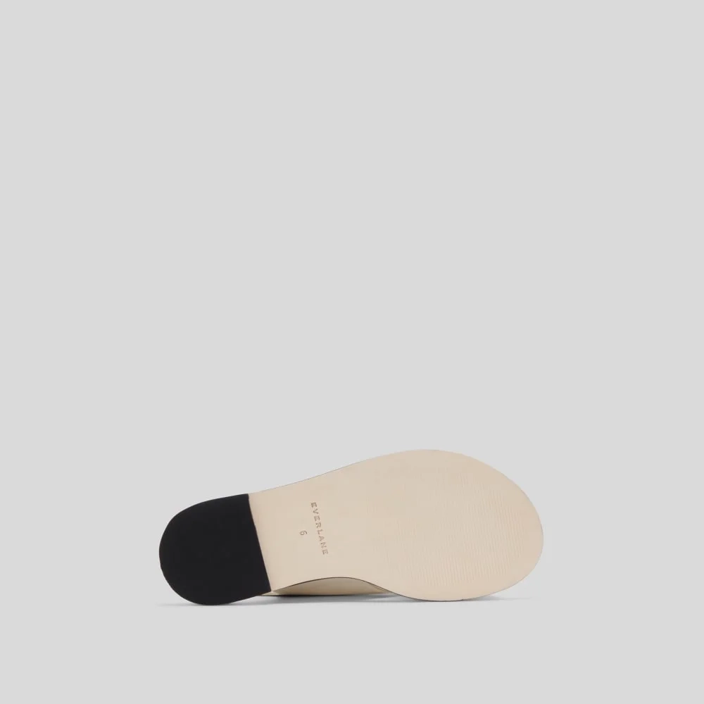 The City Crossover Sandal | Parchment (2)