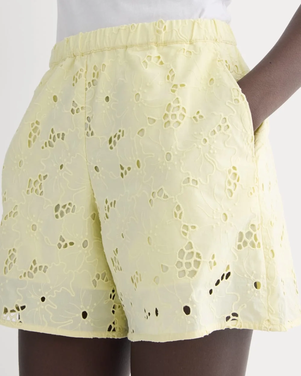 The Eyelet Pull-On Short | Light Yellow (3)