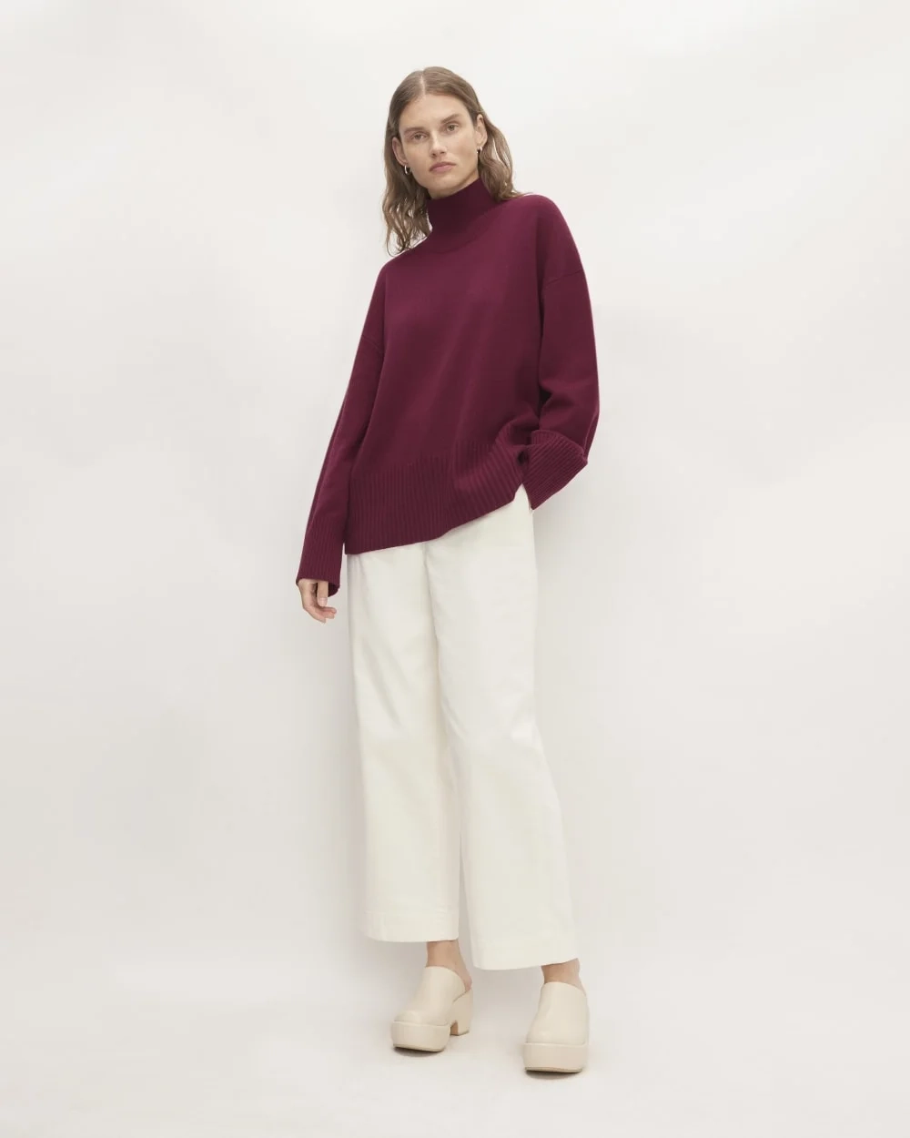 The Cashmere Oversized Turtleneck | Brandy (4)