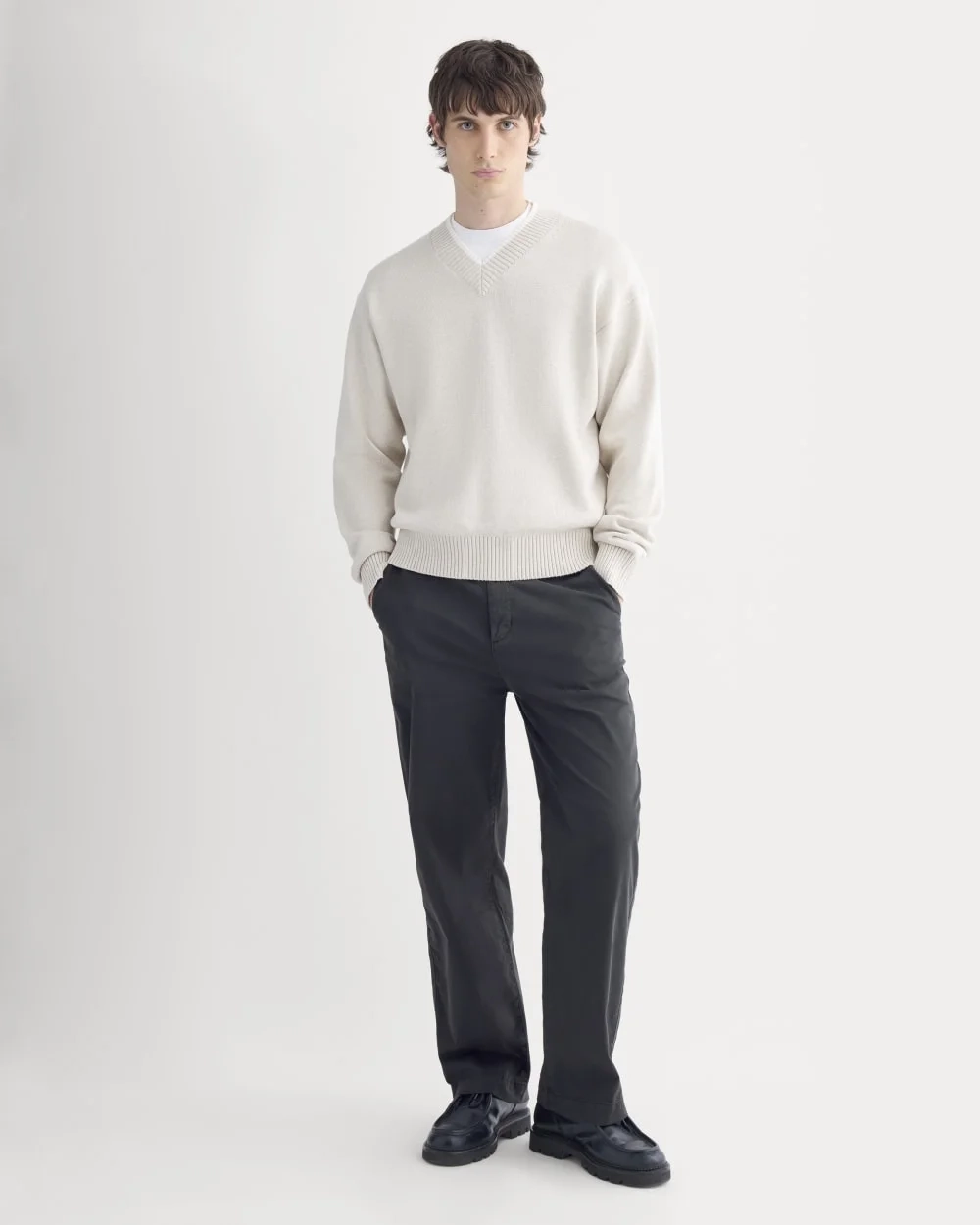 Everyday Relaxed-Fit Chino | Black (5)