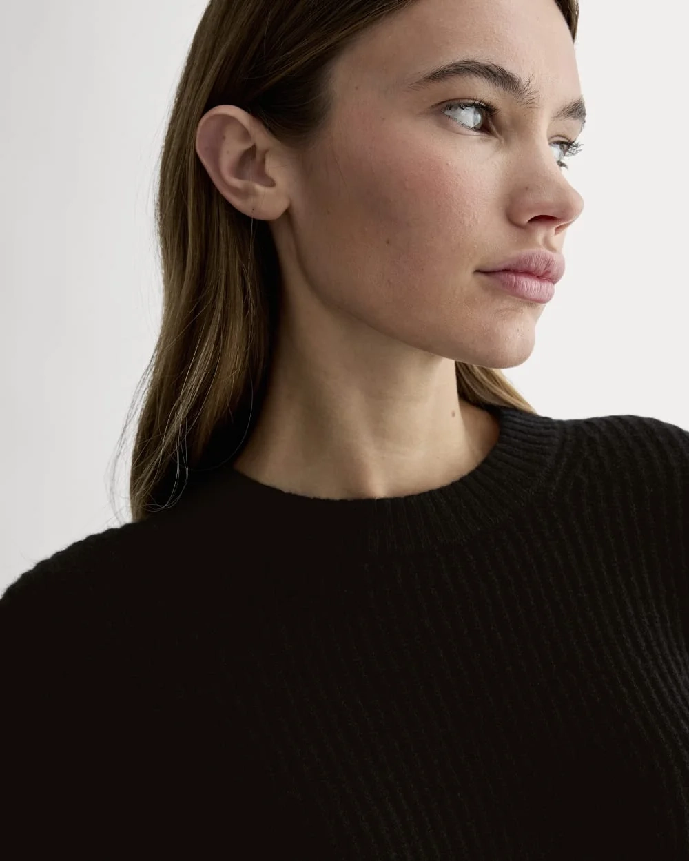 The Cocoon Crew in Wool Cashmere | Black (3)