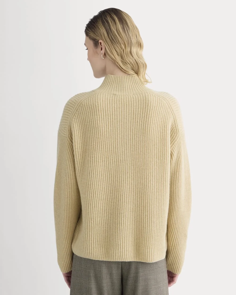The Cocoon Henley in Wool Cashmere | Heather Light Camel (5)