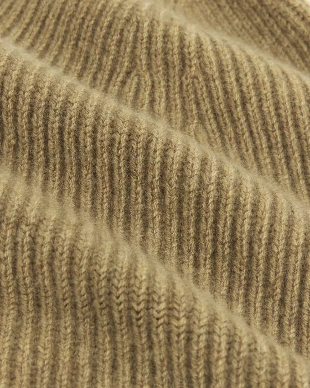 The Cashmere Ribbed Beanie | Dark Heathered Camel (3)