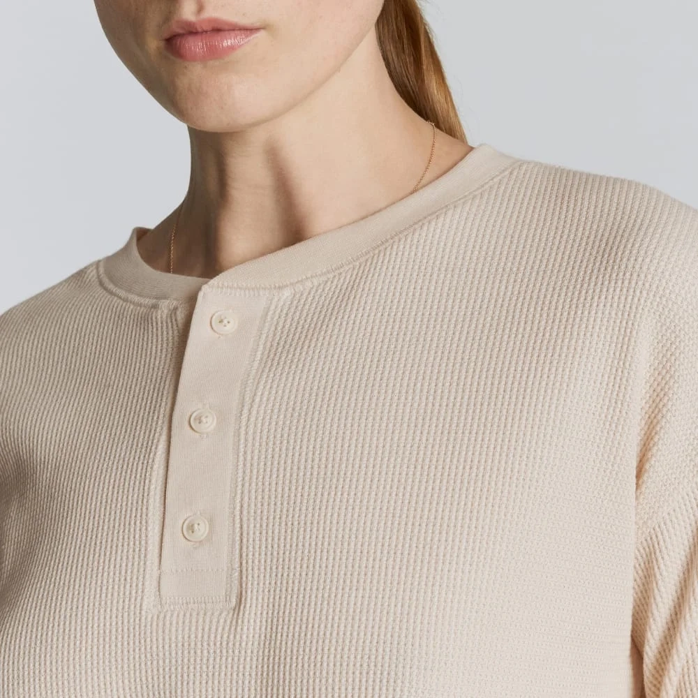 The Organic Cotton Waffle Henley | Brazilian Sand (5)